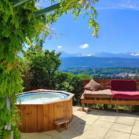 Le Belvedere : Et Table D'hotes 4* Montmélian
